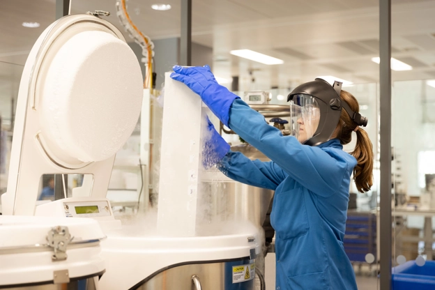 female scientist in lab.